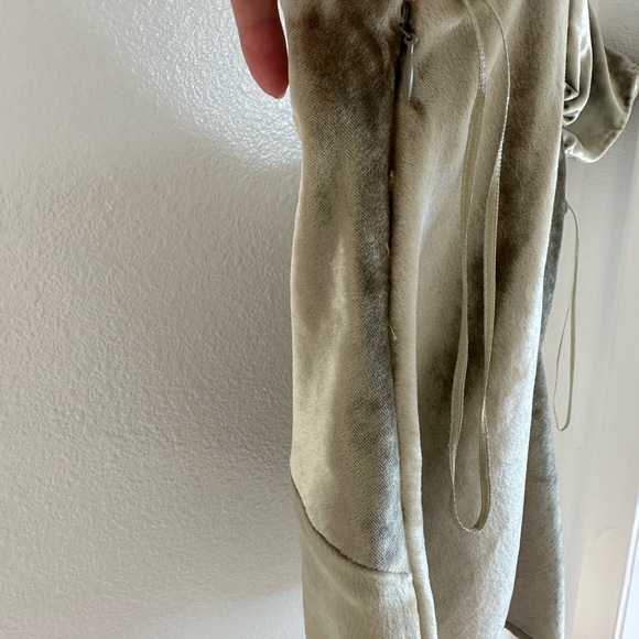 Gorgeous Vince Top, Size 4 - Picture 3 of 6